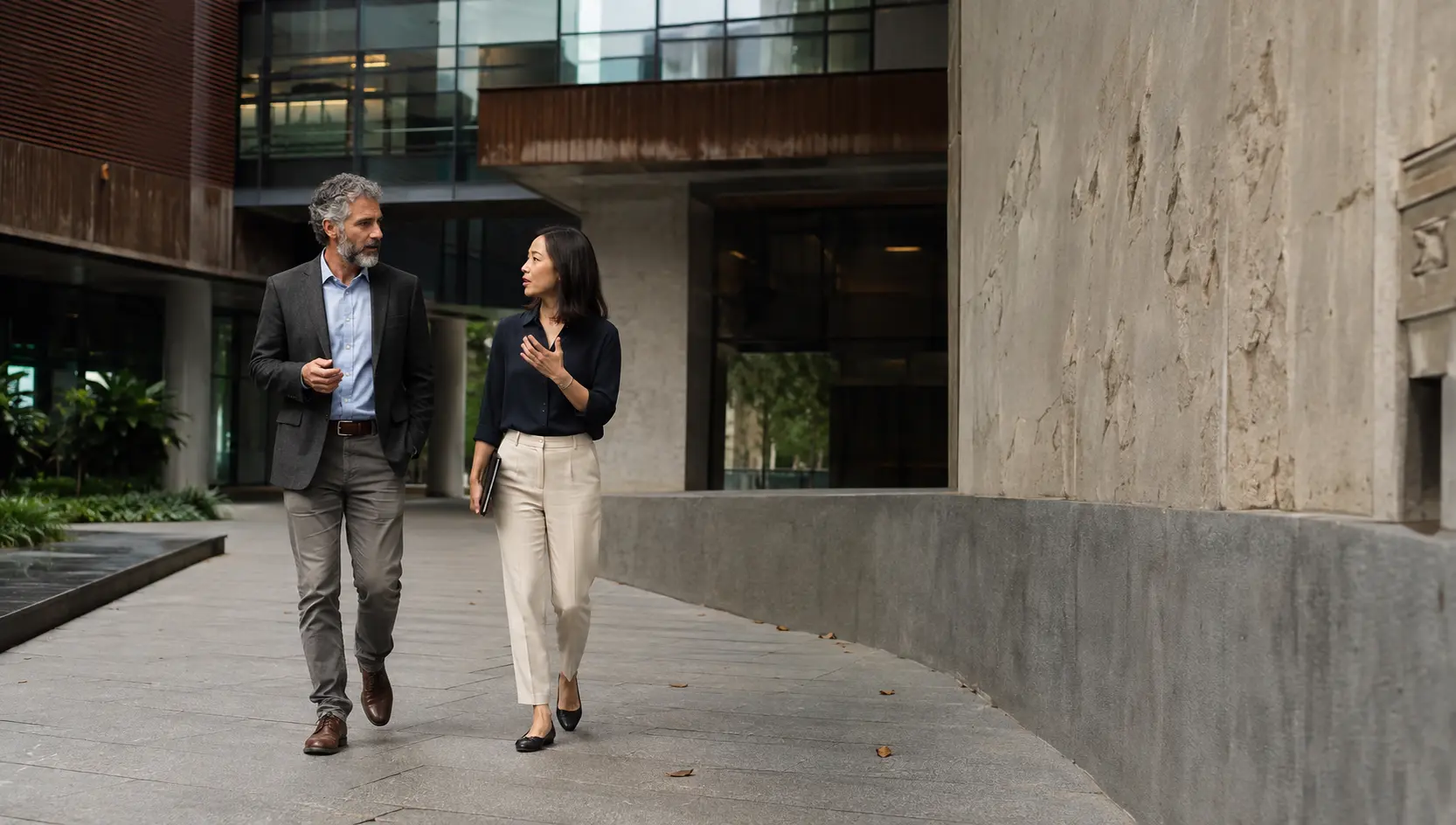 A researcher and research operations specialist in conversation